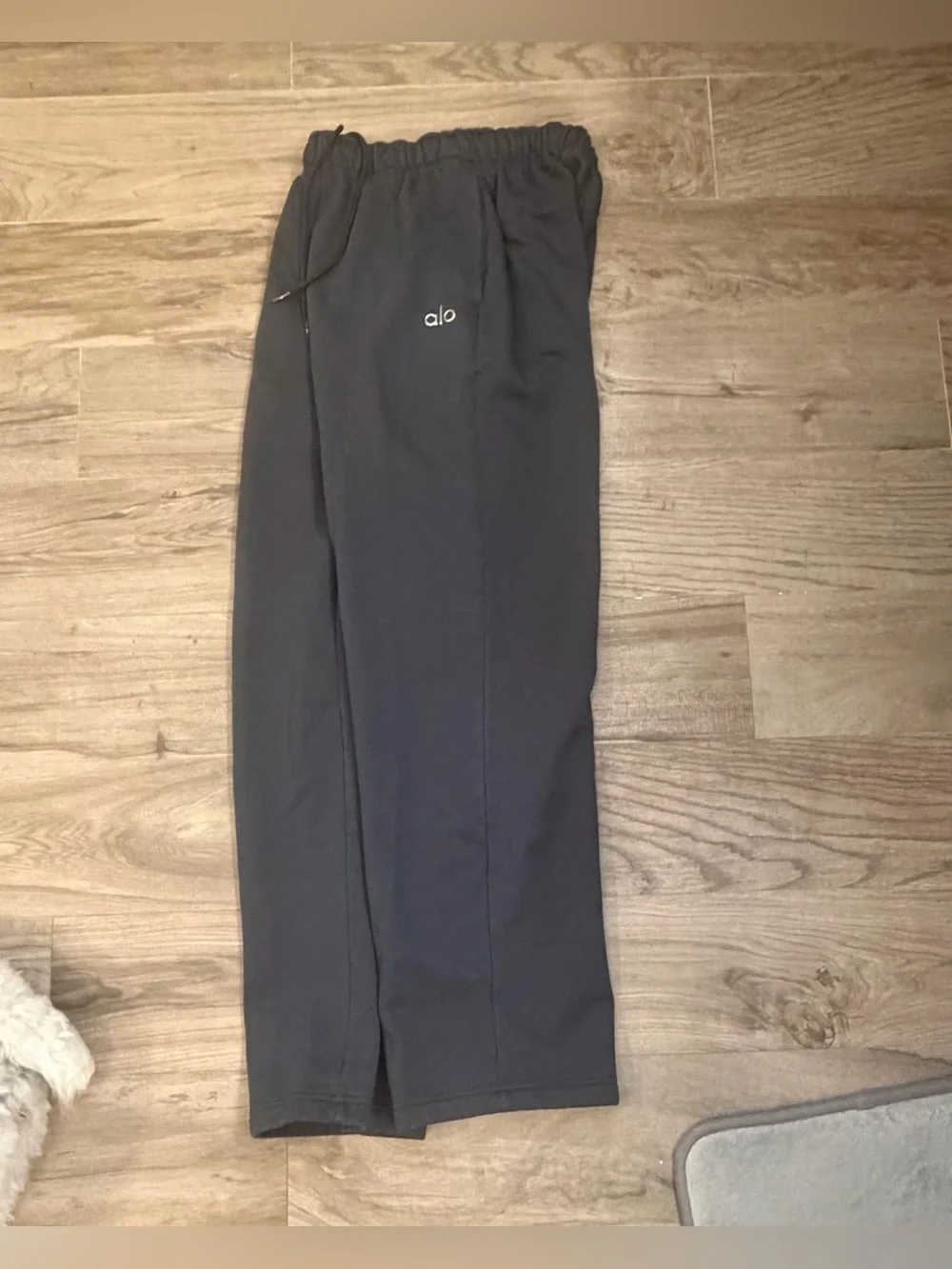 ALO Accolade Straight Leg Sweatpant - Anthracite Unisex XS men’s / 6-8 Women